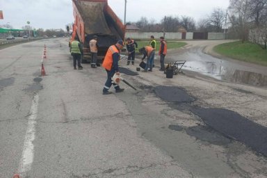Более 800 км государственных дорог на Харьковщине повреждены или разрушены из-за российского вторжен