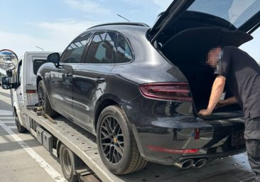  Имущество одесского экс-военкома Борисова арестовали: родственники пытались вывезти Porche 