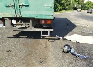 В столкновении с фурой погиб мотоциклист (ФОТО)