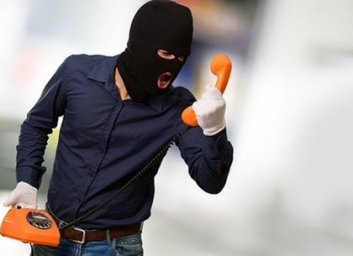 Минировали метро и банк: полиция схватила двух подозреваемых в &laquo;телефонном терроризме&raquo;