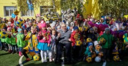 Геннадий Кернес открыл детский стадион на Москалевке