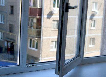 В центре Харькова мужчина покончил с собой, выпрыгнув из окна