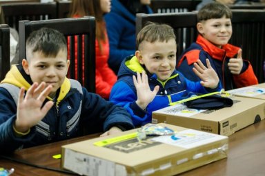 Для школьников Купянской громады передадут более 400 гаджетов
