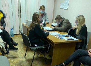 Пьяные школьницы тусили на Стрелке: на родителей составили протокол &ndash; Ювенальная превенция