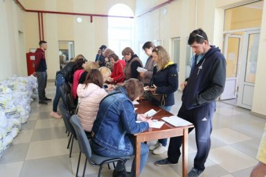 Жителям Харьковщины передали еще около 55 тысяч продуктовых наборов