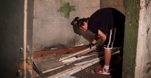  В Харькове приводят в порядок укрытия в подвалах жилых домов 