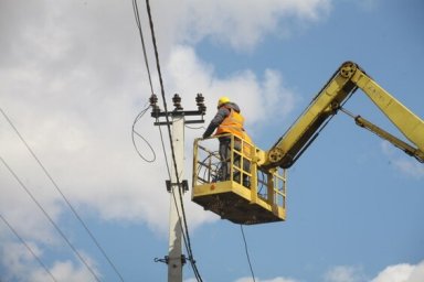  У селищі Ківшарівка Куп`нського району повернули світло до майже 9000 домівок 