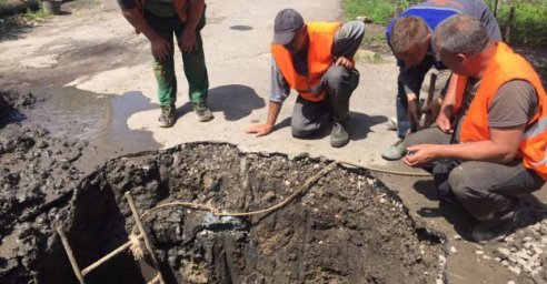 На Салтовке комплексно восстанавливают наружные трубопроводы