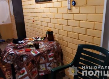 Окровавленный мужчина пришел на порог перепуганной соседки