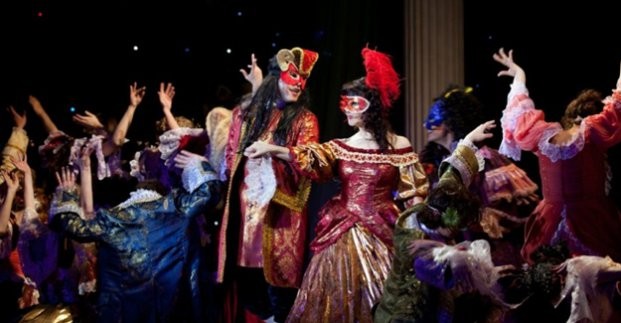 Игорь Терехов поздравляет театр &laquo;Мадригал&raquo; с 45-летием