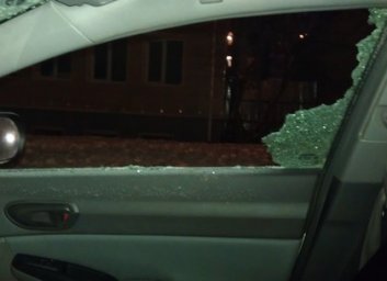 В Харькове ограбили автомобиль нардепа