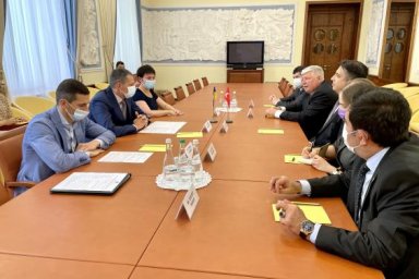 Роман Семенуха встретился с послом Турции Ягмуром Ахметом Гюльдере