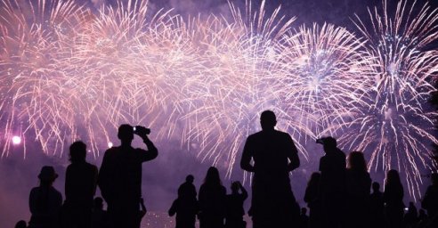 Жители Новобаварского района отметили приближающиеся праздники