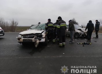 ФОТО: Под Изюмом &ndash; ДТП пострадавшими (ГУНП)