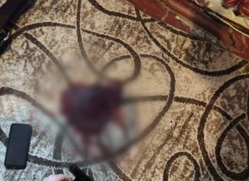 Стрелял в голову и резал ножом руки: харьковчанин очень пытался свести счеты с жизнью (ФОТО)