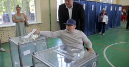 Геннадий Кернес проголосовал на выборах в Верховную Раду