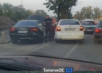 ДТП: Полевая перекрыта столкнувшимися легковушками (Telegram)