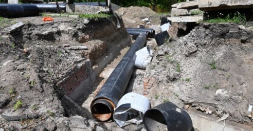 &laquo;Теплосети&raquo; перекладывают магистраль на улице Бучмы