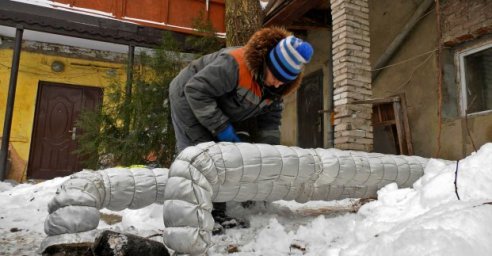 &laquo;Харьковские тепловые сети&raquo; изолируют трубопроводы для сохранения тепла