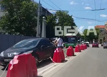 ДТП: столкнулись и организовали пробку (ВИДЕО)