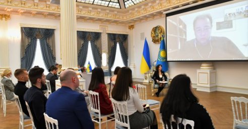 В городе презентовали книгу Посла Украины в Японии о современной внешней политике