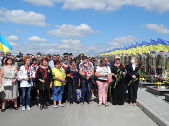 Нам не вернуть погибших героев, но наш долг - помнить их. Татьяна Егорова-Луценко