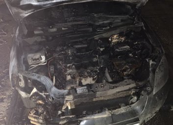 Шутка удалась - десяток спасателей на двух машинах гасили вспыхнувший Шевроле на Салтовке (ОБНОВЛЕНО