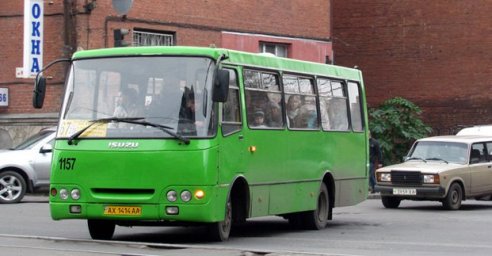 В Харькове организуют бесперебойные перевозки медиков и работников критической инфраструктуры