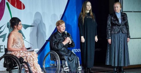 Харьковчанам и представителям еще четырех городов Украины вручили премию &laquo;Преодоление&raquo;