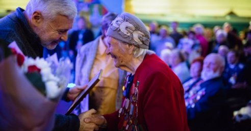 Игорь Терехов поздравил жителей города с наступающим Днем победы