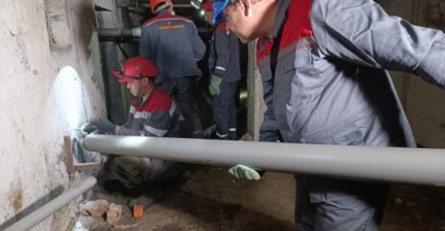  В Новобаварском районе реконструируют внутридомовые коммуникации 