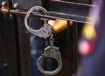 Избиение девушки: двум из семи издевавшихся предъявили подозрение