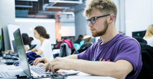 ЮНИСЕФ приглашает молодежь с инвалидностью получить новую профессию в ведущей ІТ-компании мира