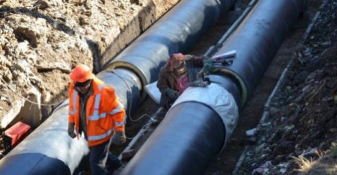 На Алексеевке устраняют дефект на магистральном трубопроводе