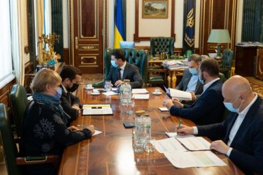 Президент подчеркивает необходимость усиления информкампании по вакцинации против COVID-19