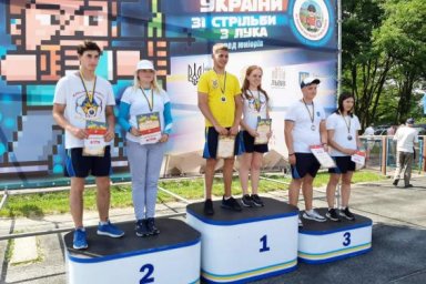 Харьковчане - победители и призеры чемпионата Украины по стрельбе из лука среди юниоров