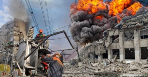  В Харькове ликвидируют последствия дневного обстрела 