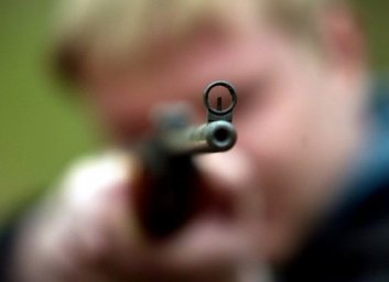 Нелюдь с Южной Салтовки: неадекват стреляет по животным