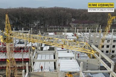 К новому онкоцентру проложили кабели электроснабжения