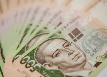 Взятка: хотела подкупить следователя, чтобы выручить сына