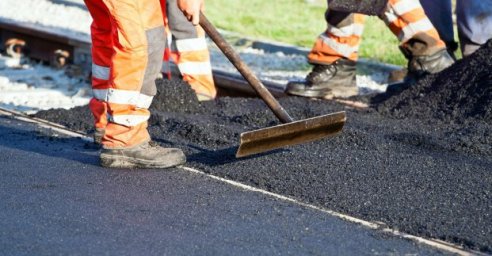 На Новых Домах ремонтируют внутриквартальные дороги