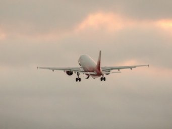 &laquo;Дети кричат, вцепились в кресло&raquo;: Самолет из Египта в Харьков едва не потерпел крушение