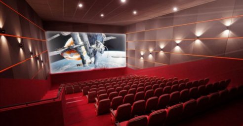 В Харькове закрывают кинотеатры и ограничивают работу кафе