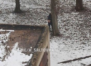 Перед окнами детской больницы начал появляться извращенец (ФОТО)