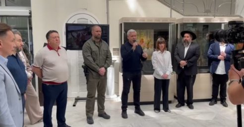 В Харькове провели первую военную выставку-аукцион, чтобы помочь детям