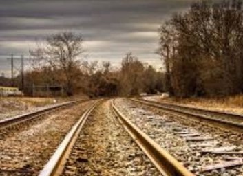 Электричка сбила мужчину под Харьковом