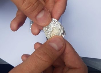 Новая Бавария: на горячем пойман закладчик (ФОТО)