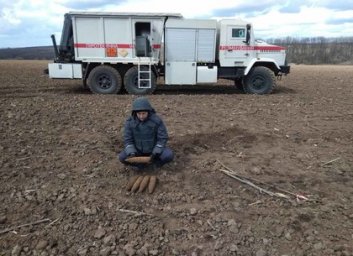 Четыре сотни опасных снарядов уничтожили на полигоне под Харьковом