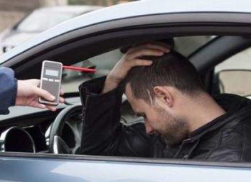 Патрульные остановили водителя, количество алкоголя в котором &laquo;сломало&raquo; анализатор (ФОТО)