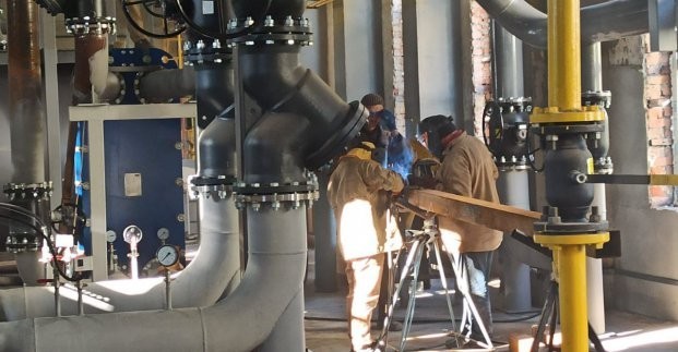  В Харькове продолжают готовить сети к запуску тепла 